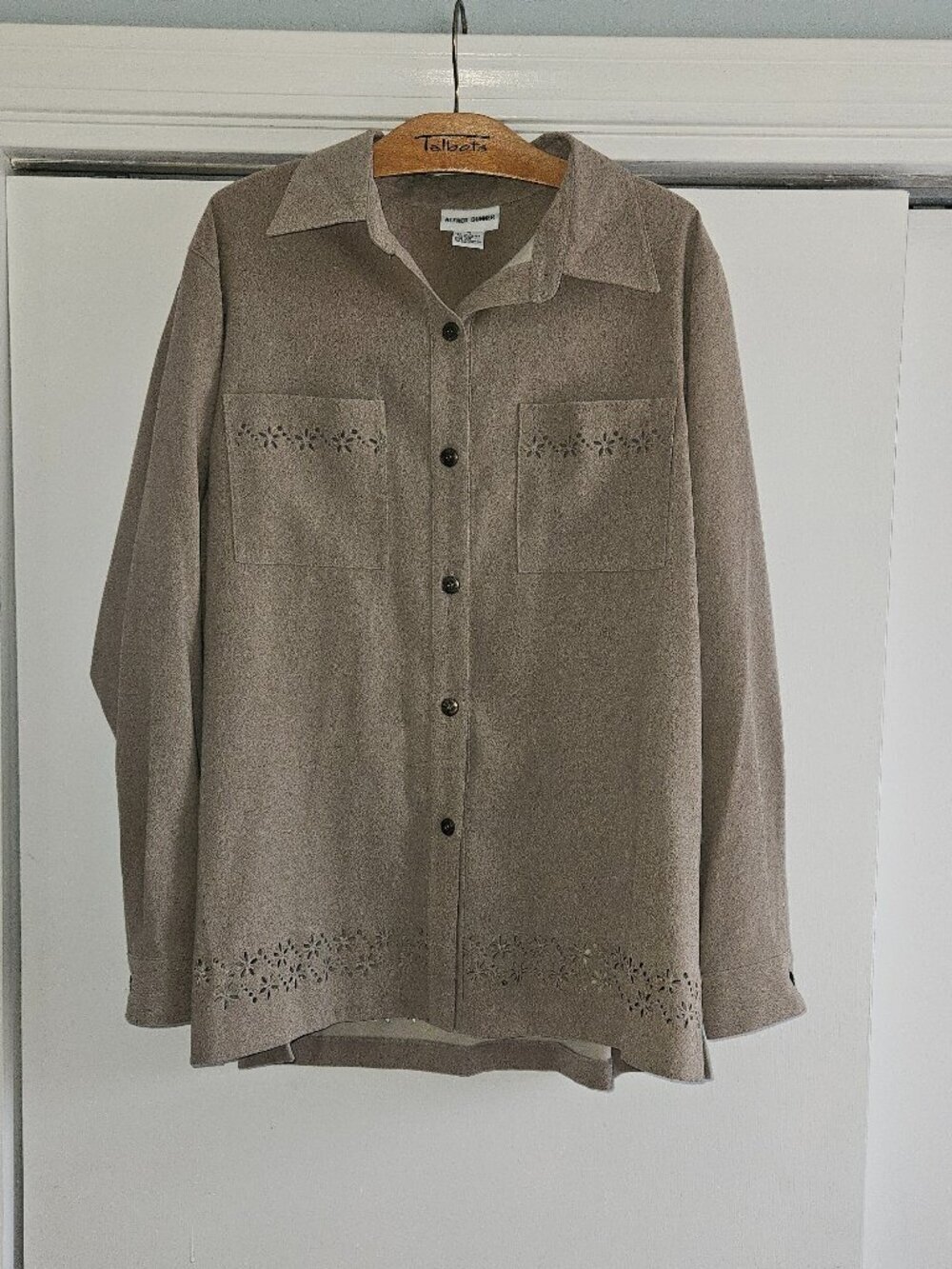 Alfred Dunner Brown Laser-Cut Faux Suede 16 Blouse - Picture 2 of 8